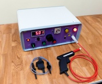 Próbnik wytrzymałości elektrycznej izolacji (z jedną elektrodą na potencjale PE)  